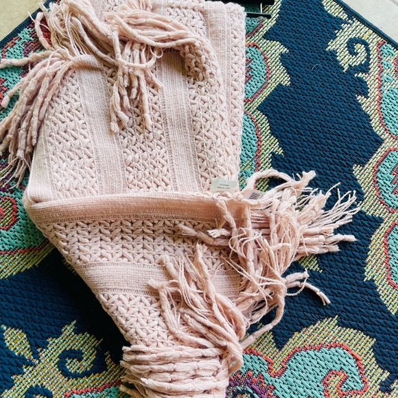 Knit Necessities Soft Knitted Throw Blanket - Picture 7 of 8